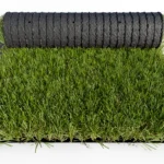 Faux gazon modèle Millenium 42 en rouleau vu de face