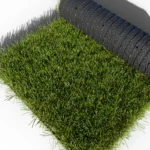 Faux gazon modèle Millenium 42 en rouleau vu de dessus