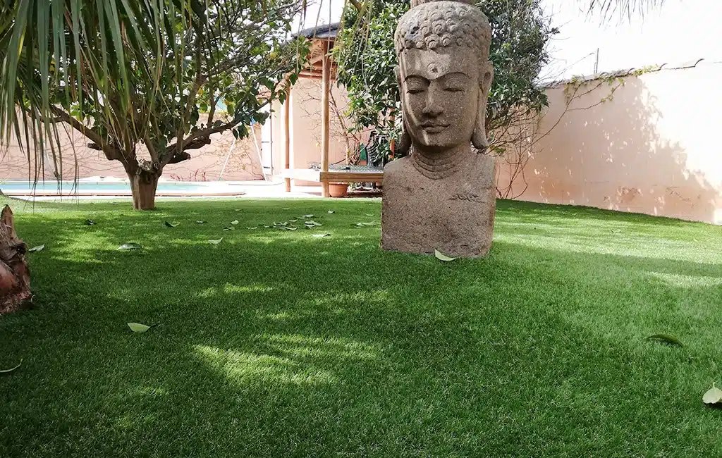 Réalisations 10 Aménagement extérieur en gazon synthétique à Lyon (69)