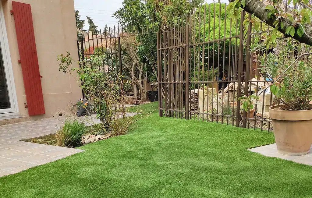 Réalisations 9 Réalisation d'un jardin en gazon synthétique à Strasbourg
