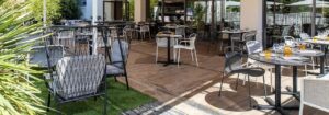 Illustration : Gazon synthétique pour hôtels et restaurants
