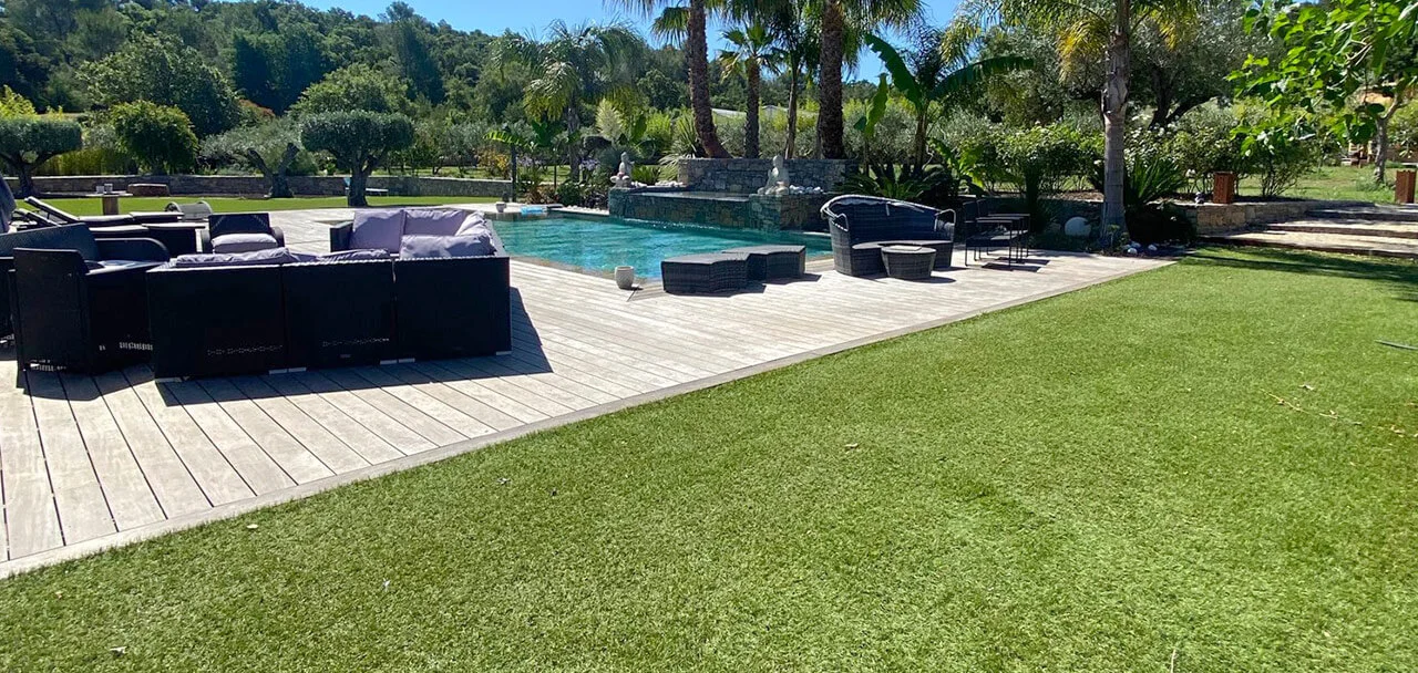 Durée de vie d'une pelouse synthétique dans un jardin