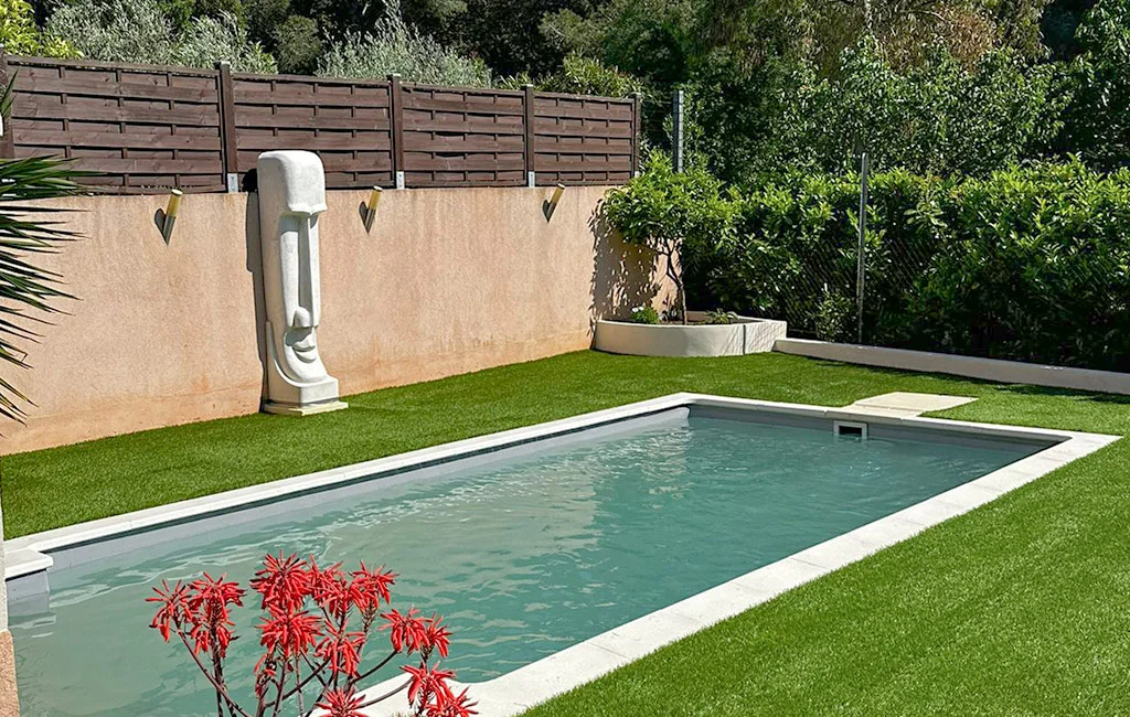 Réalisations 6 réalisation de pose de pelouse artificielle à Bastia